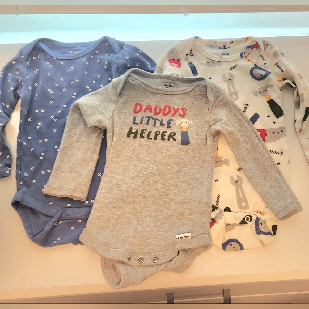 Tool pattern bodysuit onsies